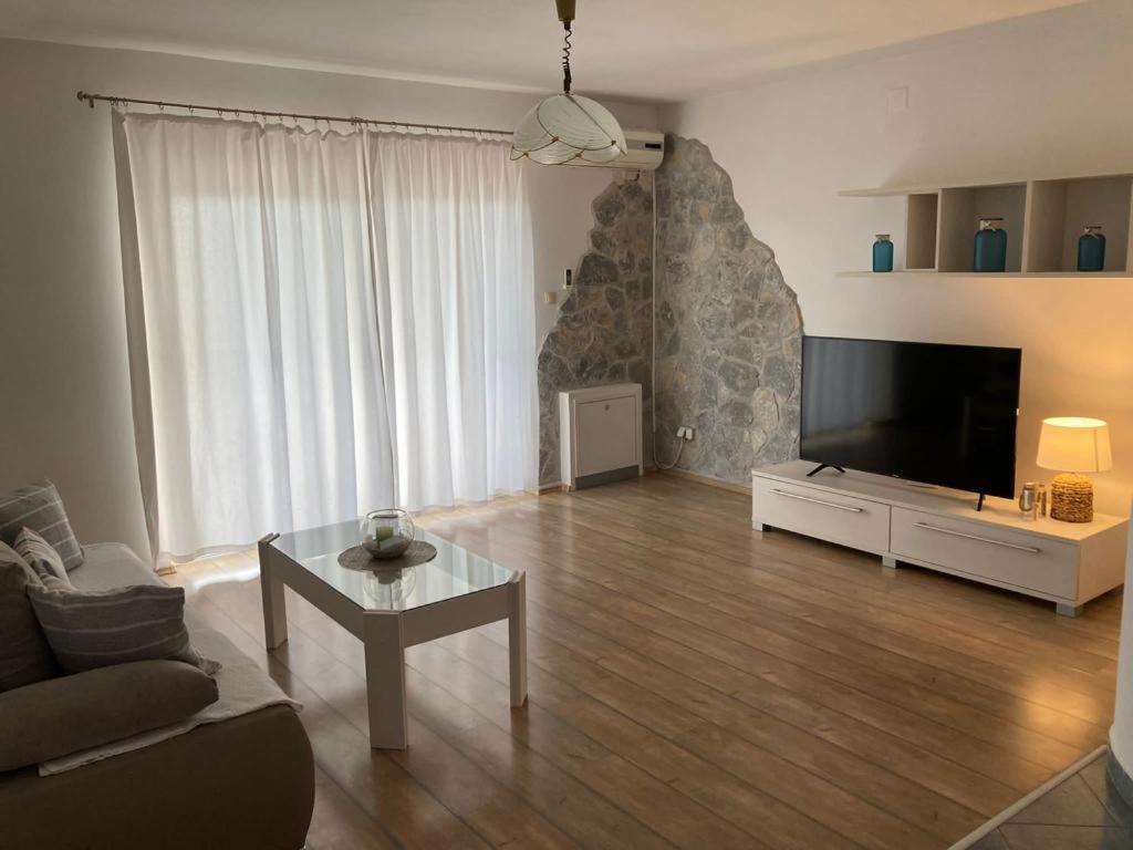 Apartment Danijela Водице Екстер'єр фото